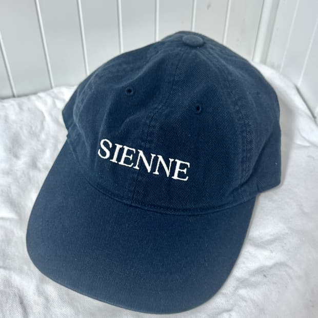 시엔느 볼캡 모자 네이비
