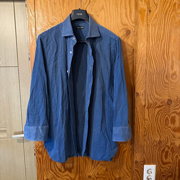 톰포드 데님 셔츠 판매 합니다(청 셔츠)
