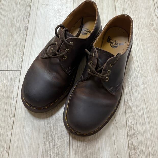 닥터마틴 1461 3홀 크레이지홀스 250