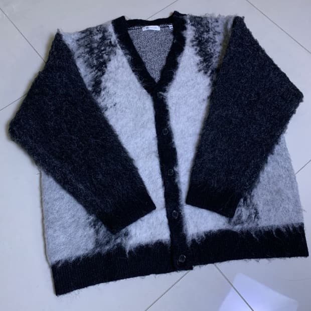 BOLD STRIPE SHAGGY KNIT V CARDIGAN