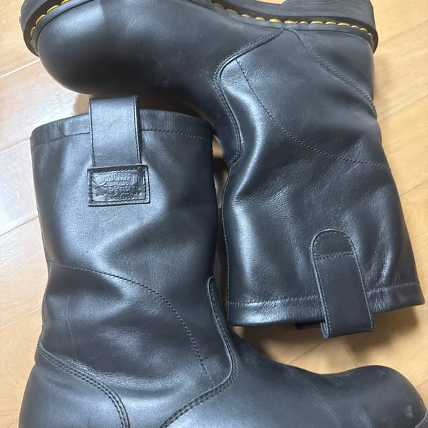 닥터마틴 x 스투시 2295 데콘 블랙 와나마 레더 부츠 블랙