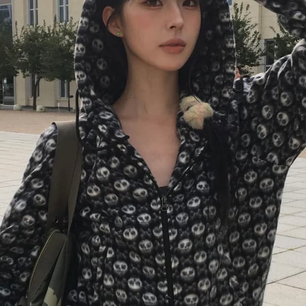 러브이즈트루 GT FLEECE 해골 JACKET(BLACK)