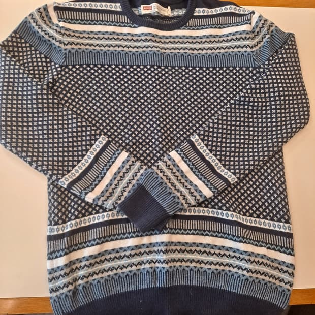 리바이스 노르딕패턴 니트 L