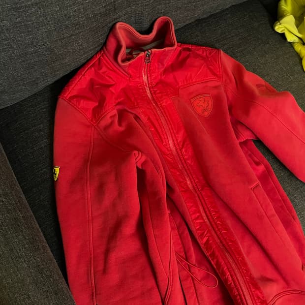 퓨마 페라리 저지