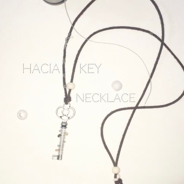 베인떼 x 숙희 Hacia key necklace 