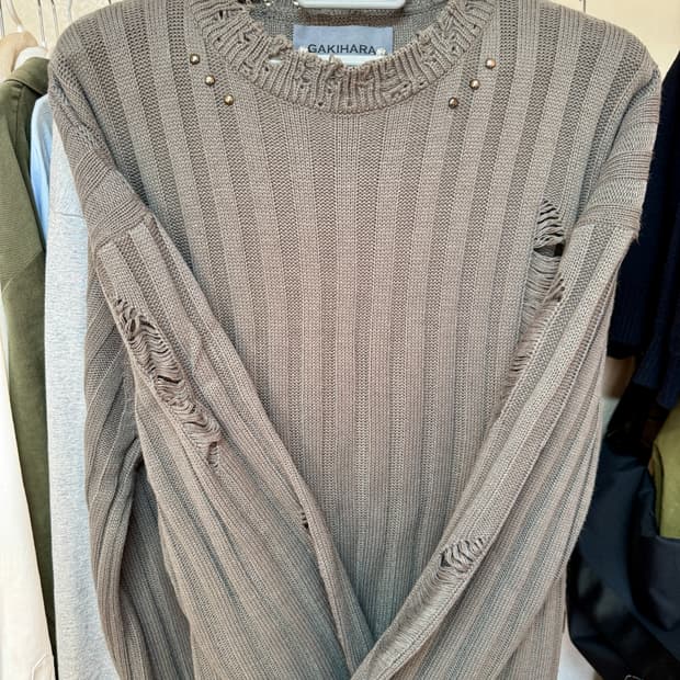 가키하라 Takano piercing grunge knit (Gray)