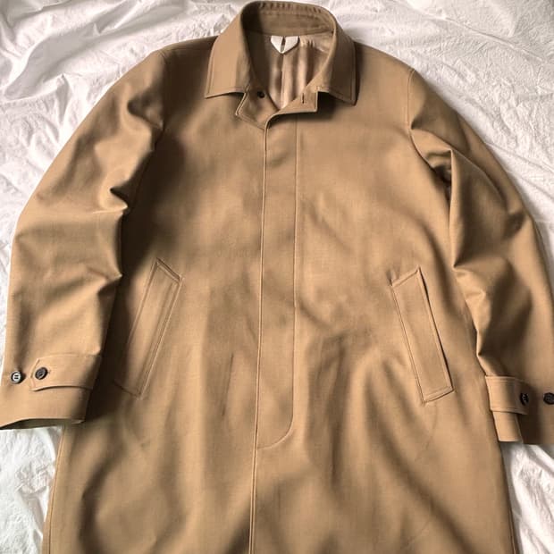 이탈리아 Beste 원단, 북유럽 감성의 완성 — ARKET 코트