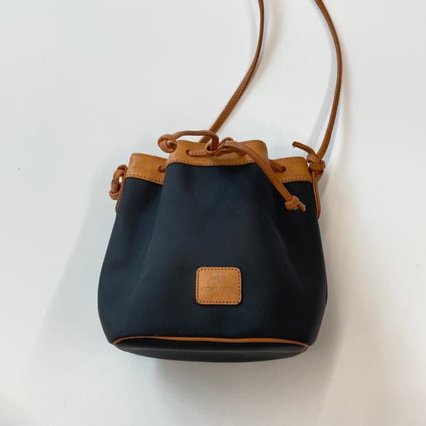 꾸레쥬 크로스백