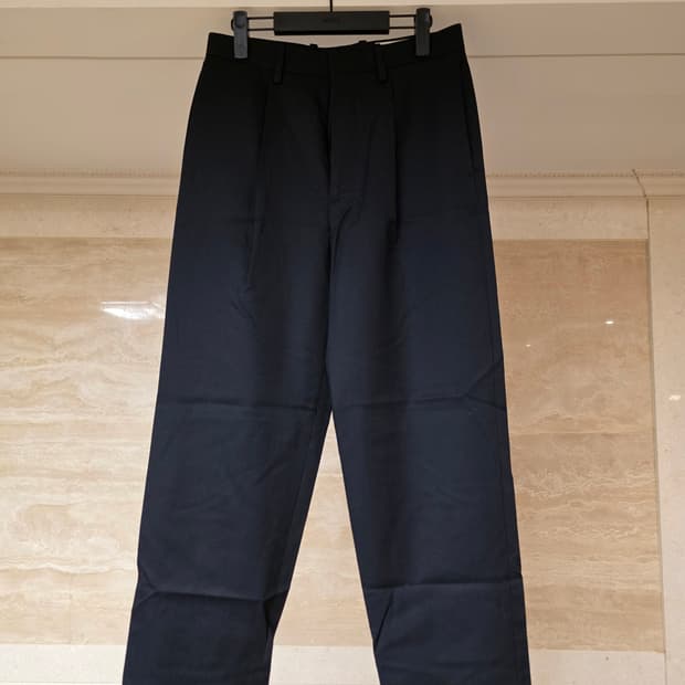 [1]포터리 파인 울 원 플리츠 테이퍼드 팬츠 다크 네이비