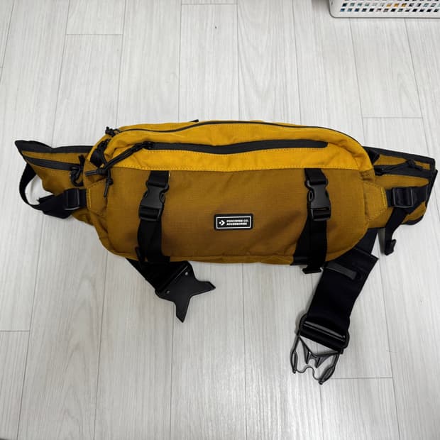 converse side bag