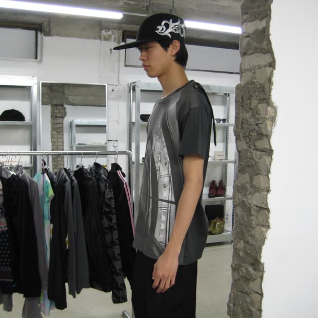 Jieda shoulder strap t shirt