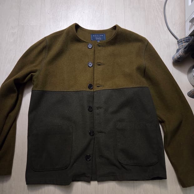 비슬로우 below 투톤 가디건 팝니다 아메카지워크웨어