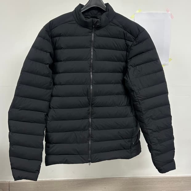룰루레몬 블랙 남성 구스다운 경량 패딩 L