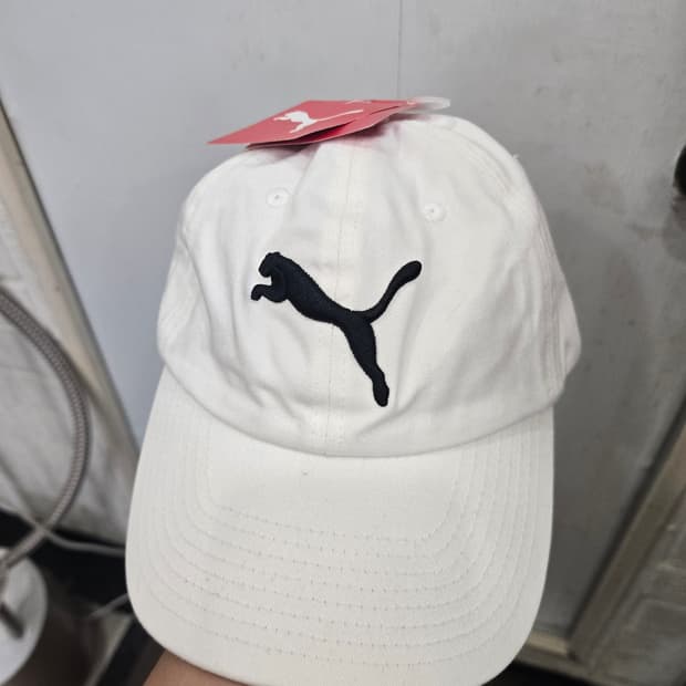 택있는새상품)) PUMA 푸마 화이트 볼캡 모자 !