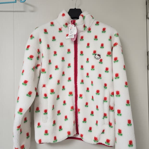 스파오 x 산리오 캐릭터즈 덤블 플리스 화이트 S