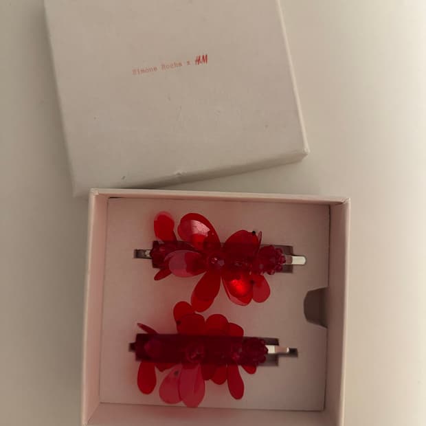 시몬 로샤 H&M 헤어클립