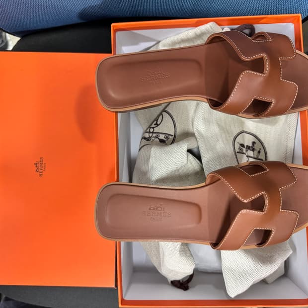 36사이즈 새상품 에르메스 오란 샌들 카프스킨 & 골드 피케르 에크루즈