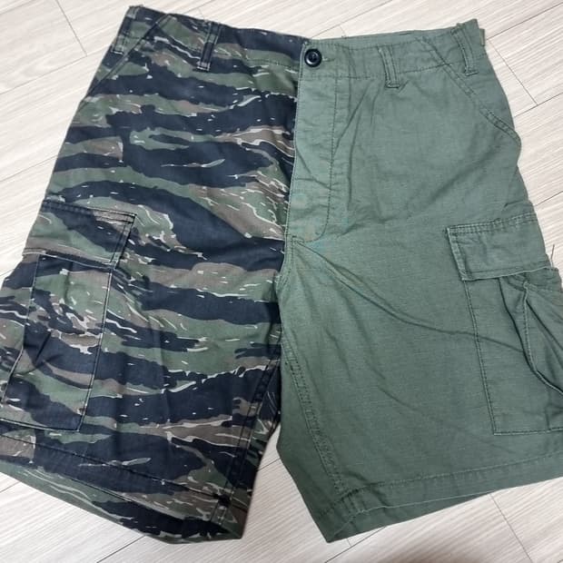 Forty Fine Clothing 카고 반바지 카모카키색 배색(30)