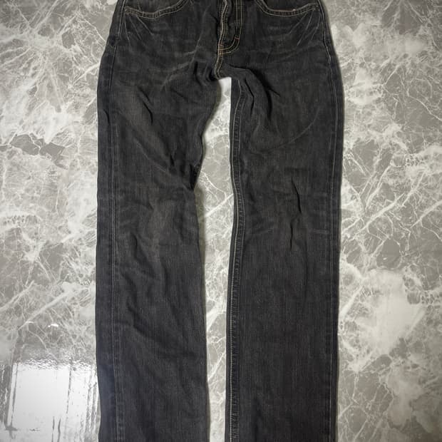 grey washing straight jean