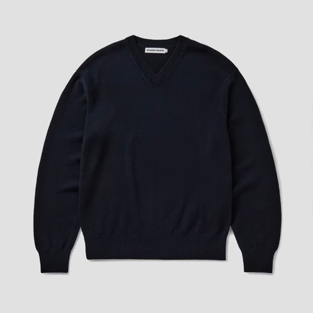 [M] 브랜디드 클라우드 슈퍼파인 브이넥 다크네이비