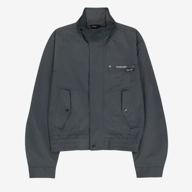 아캄 하이넥 버튼 자켓 다크그레이