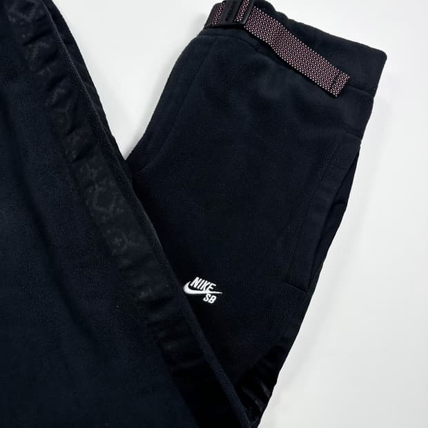 나이키 SB 블랙 후리스 조거팬츠 (M)