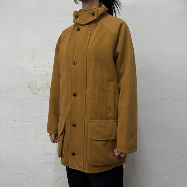 Perushu 베이지컬러 폴리에스터 울 혼방 집업 버튼 하프 코트 자켓