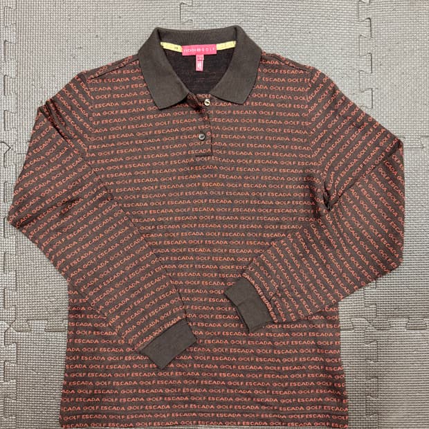 ESCADA GOLF 울 카라티