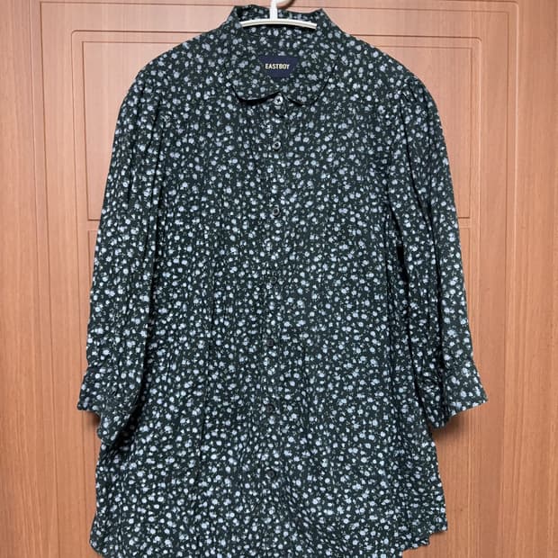 모리걸 하구미 일본 빈티지 네이비 잔꽃무늬 둥근카라 홍콩 셔츠