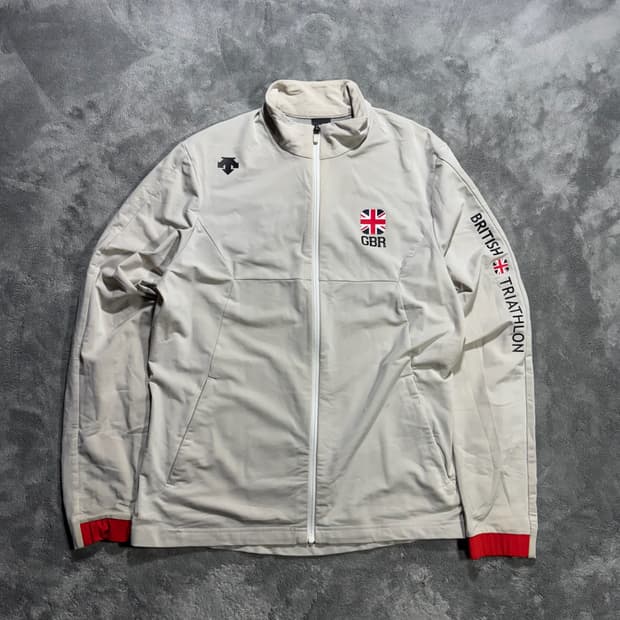 데상트 영국 트라이애슬론 경량 트랙탑 져지
