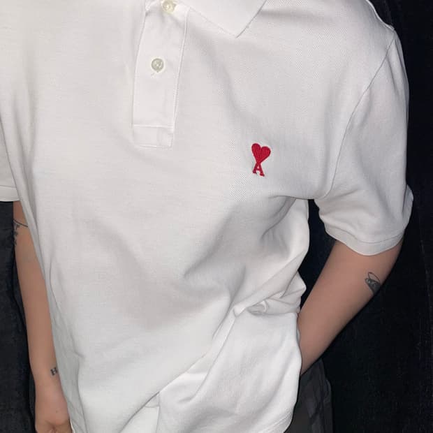 아미 스몰 하트 화이트 반팔 폴로티