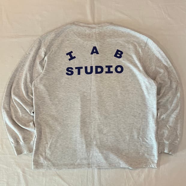 아이앱 스튜디오 롱슬리브 라이트 그레이