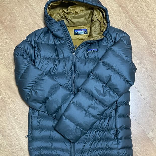 파타고니아 후디 패딩 xs 남녀공용