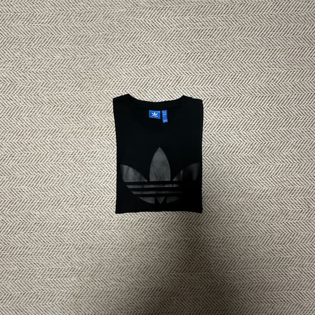 ADIDAS originals t-shirt