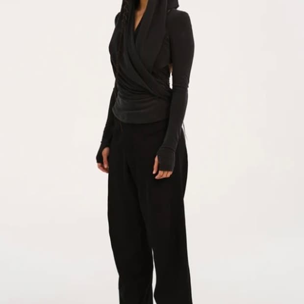 hyeinseo hooded jersey top black