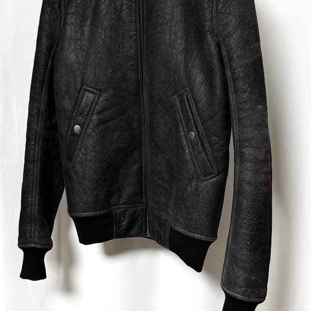 릭오웬스18 FW Military 크랙바인 무스탕 항공봄버