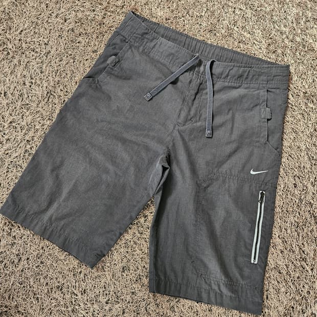 나이키(Nike) 코튼 나일론 혼방 지퍼 포켓 반바지 M