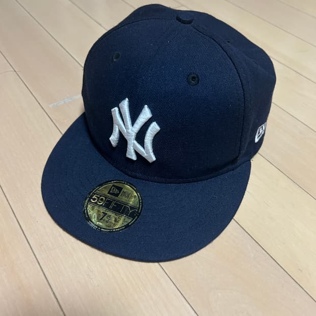 뉴에라 양키스 네이비 57.7