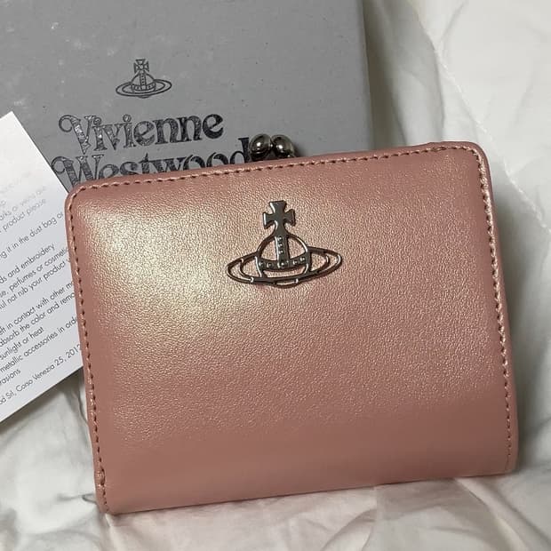 비비안웨스트우드 반지갑 펄 핑크 새상품