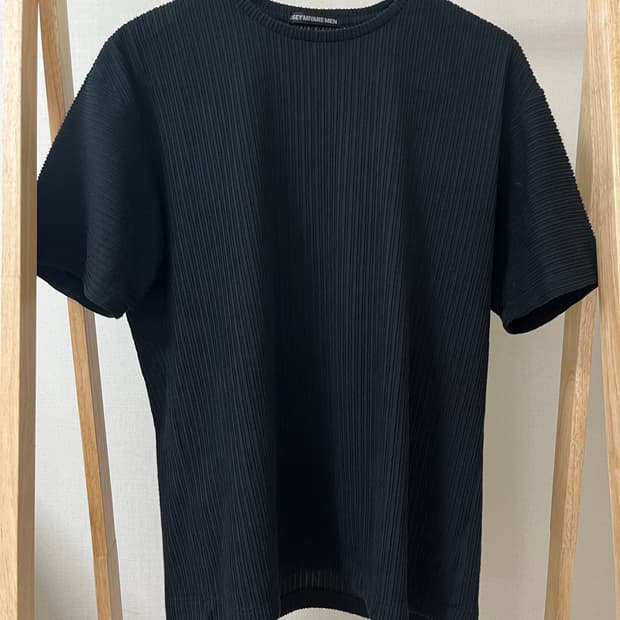 ISSEY MIYAKE MEN 플리츠 반팔티 블랙 3 정품