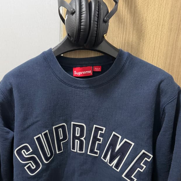 슈프림 [새상품.정품] 아크로고 (시세 50만)맨투맨 m(100-103)