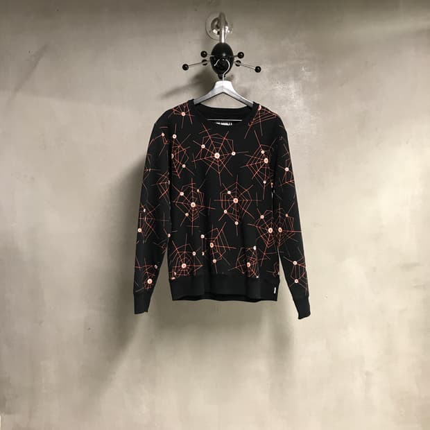 와코마리아 패턴 맨투맨 85