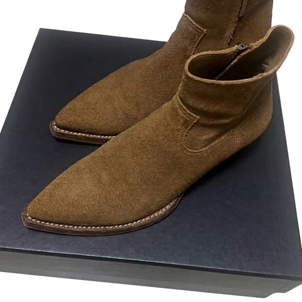 생로랑 루카스 스웨이드 부츠