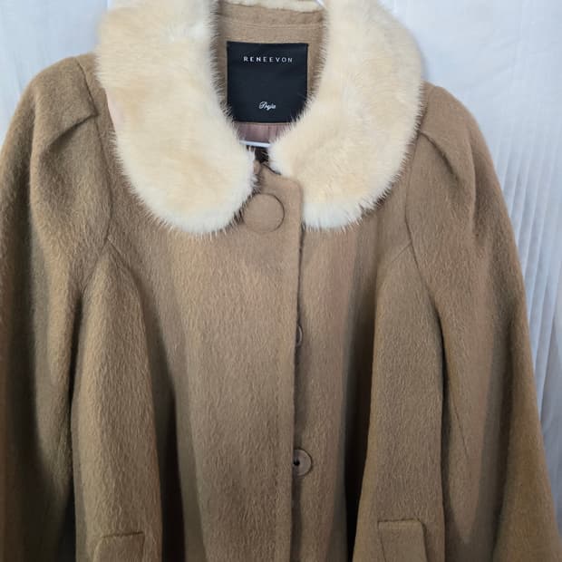 RENEEVON 카멜색 퍼 칼라 코트