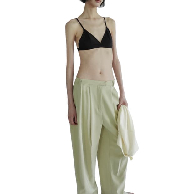 에옹쓰 Unbalanced Block Trousers - mustard