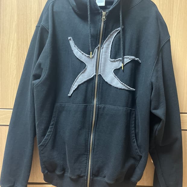 더콜디스트모먼트 후드집업