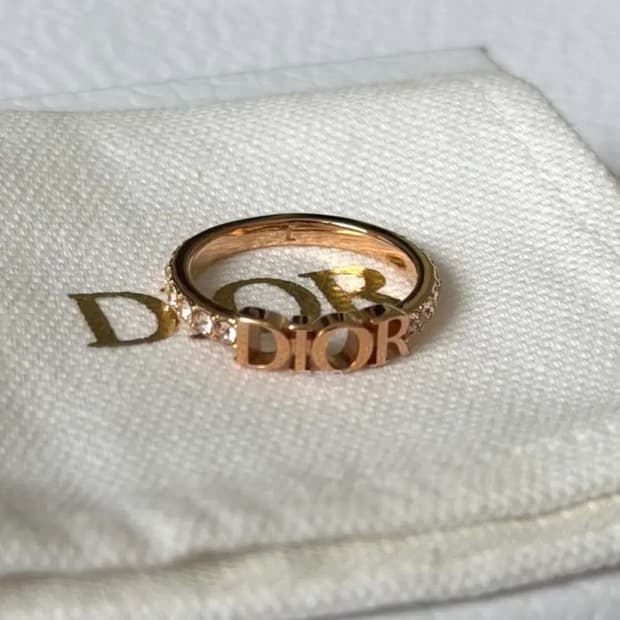 디올 레볼루션 반지 s사이즈