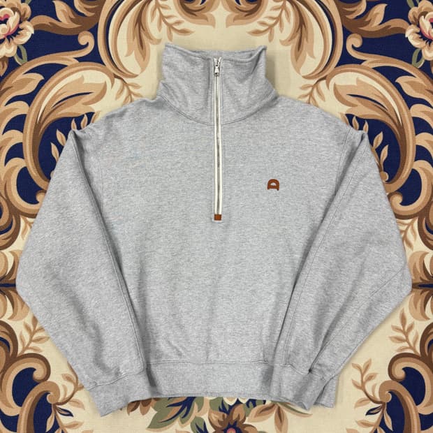 (우먼즈 S)던스트 DUNST 레더로고 하프집업 맨투맨(그레이)