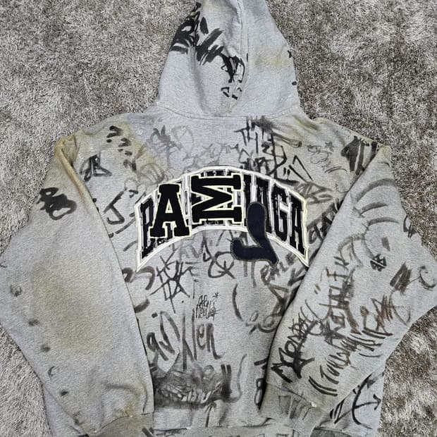 (정국님 착용)발렌시아가 스케이터 집업 판매합니다!