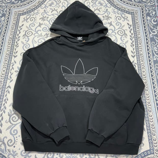 Balenciaga × adidas 후디 / 표기사이즈 L